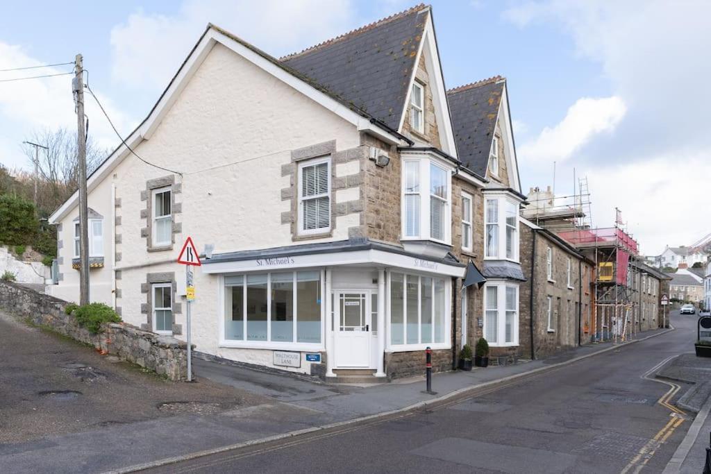 Room 1, Hotel Style Double Bedroom In Marazion Exterior photo